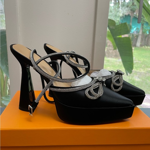 NWT Black Embellished Platform Heel Pumps - Picture 10 of 11